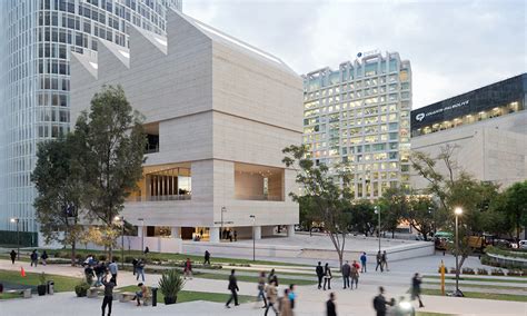 Inaugural Ceremony of the Museo Jumex: A Triumphant Celebration of Contemporary Art and Philanthropic Vision in Mexico City